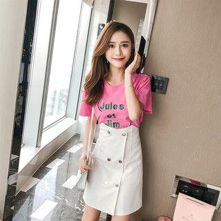 Set: Lettering Short-sleeve T-shirt + Double-breasted Denim Skirt