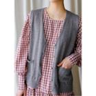 Buttoned Linen Blend Knit Vest