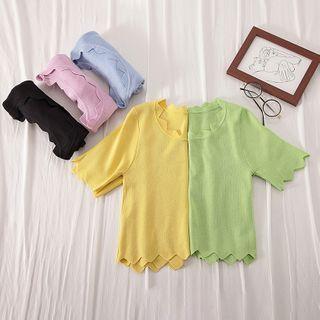 Short-sleeve Zigzag Trim Knit Top
