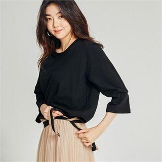 Contrast-trim Tie-waist Top