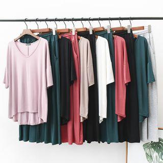 Set:elbow-sleeve Plain T-shirt + Wide-leg Pants