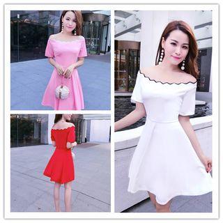 Contrast Trim Off Shoulder Short Sleeve A-line Dress