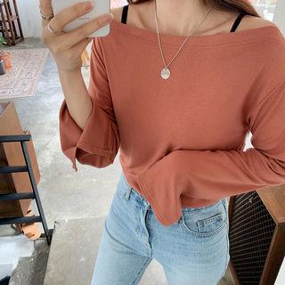 Off-shoulder Slit-trim Top