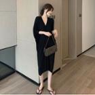 Plain V-neck 3/4-sleeve Loose-fit Dress Black - One Size