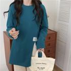 Long-sleeve Lettering Patch Slit-hem T-shirt