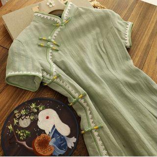 Short-sleeve Lace Trim Striped Qipao