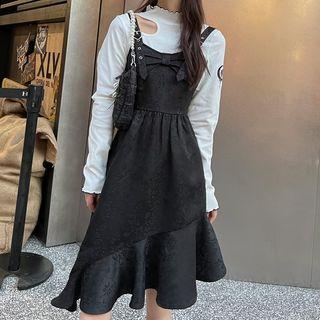 Cutout T-shirt / Midi A-line Overall Dress