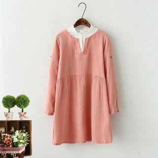 Long-sleeve Contrast-neckline Crinkle Dress