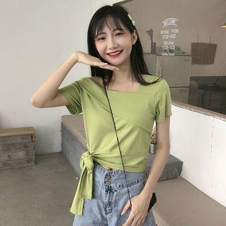 Short-sleeve Asymmetric Cropped T-shirt