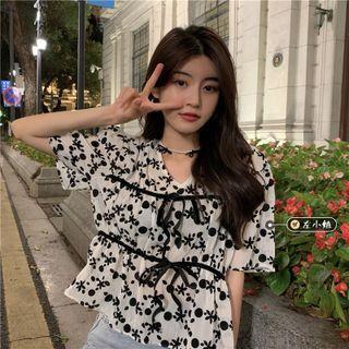 Short-sleeve Floral Print Blouse Black Floral Print - White - One Size