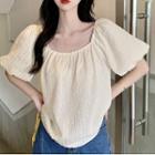 Short-sleeve Scoop Hem Blouse