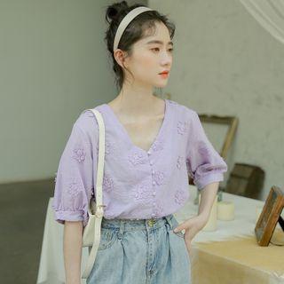 Short-sleeve Floral Applique Buttoned Top