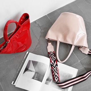 Pattern-strap Patent Tote