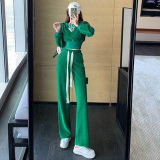 Set: Cropped Sweatshirt + Straight Leg Pants