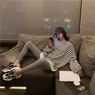 Mock-two Striped Loose-fit Sweatshirt / Plain Leggings
