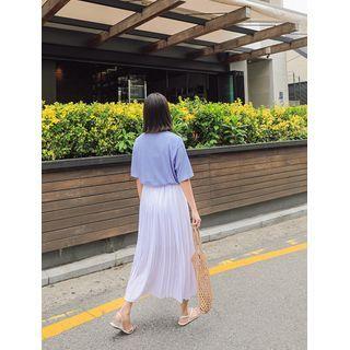 Letter V-neck Loose-fit T-shirt