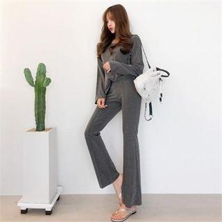 Set: Dip-back T-shirt + Boot-cut Pants
