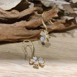 Shell Flower Dangle Earring 1 Pair - White & Gold - One Size