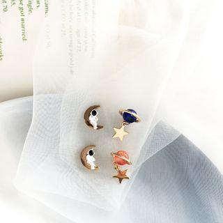 Non-matching Resin Planet & Astronaut Earring
