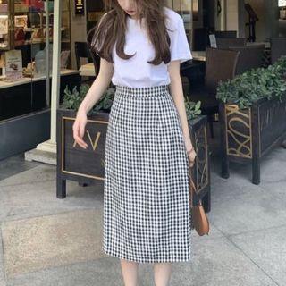 Short-sleeve T-shirt / Check Pencil Skirt / Set