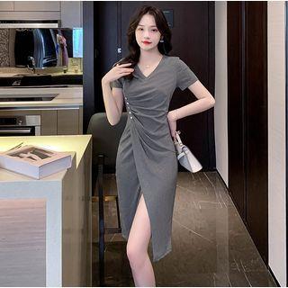 Short-sleeve V-neck Shirred Midi A-line Dress