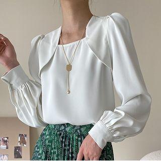 Necklace Applique Blouse