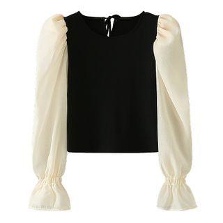 Flare-sleeve Two Tone Knit Blouse