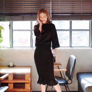 Set: 3/4-sleeve Knit Top + Mermaid Skirt