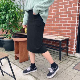 Dual-pocket H-line Knit Skirt