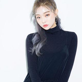 Turtle-neck Tie-cuff Top