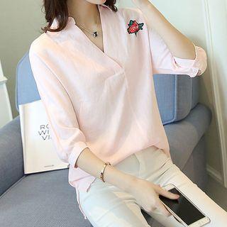 Floral Embroidered V-neck 3/4-sleeve Blouse