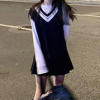 Knit Vest / Mini A-line Pleated Skirt