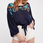 Dolman-sleeve Tied Embroidery Top