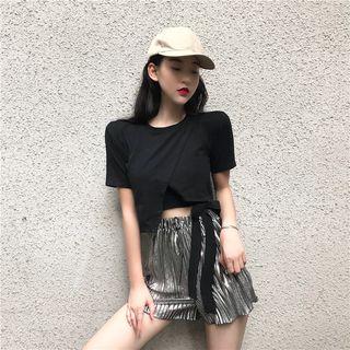Set: Short-sleeve Crop T-shirt + Glitter Shorts