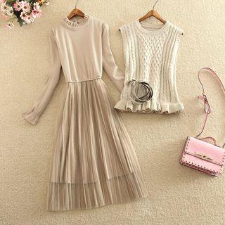 Set: Long-sleeve A-line Midi Dress + Knit Vest