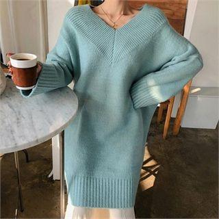 V-neck Loose-fit Sweater Dress