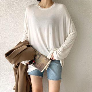 Round-neck Boxy Silky T-shirt