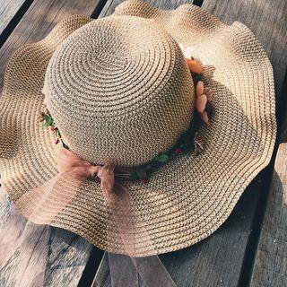 Flower-accent Straw Hat As Shown In Figure - M
