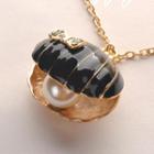 Shell Pearl Necklace - Black Black - One Size