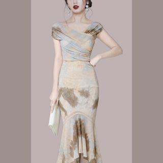 Set: Short-sleeve Tie Dye Blouse + Ruffle Hem Midi Pencil Skirt