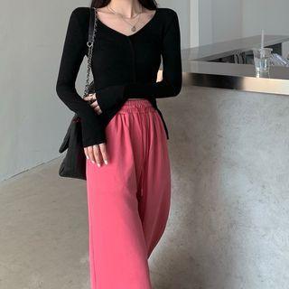 V-neck Plain Top / Wide-leg Pants
