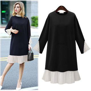Pleated Hem Bell-sleeve Shift Dress