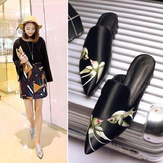 Pointy Toe Embroidered Mules