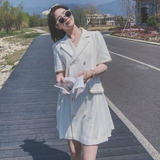 Short-sleeve Blazer With Pleat Skirt