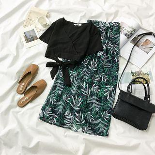Short-sleeve Tie-waist Crop Top