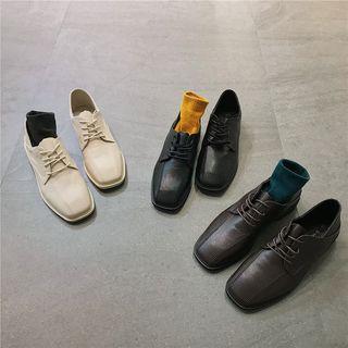 Square-toe Lace Up Shoes