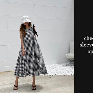 Gingham Sleeveless Long Swing Dress Black - One Size
