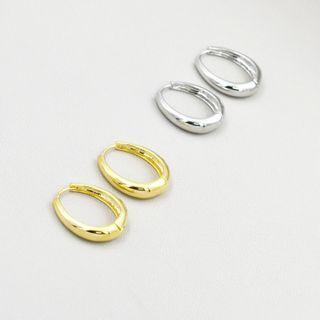 Basic Oval Hoop Earring