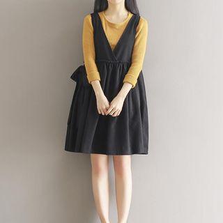 Sleeveless V-neck Lace-up Dress
