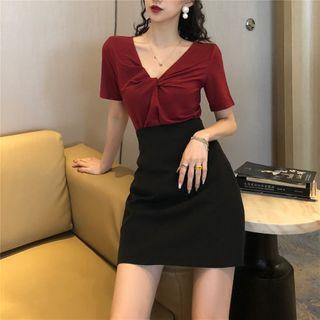 Short-sleeve T-shirt / A-line Skirt / Midi Skirt